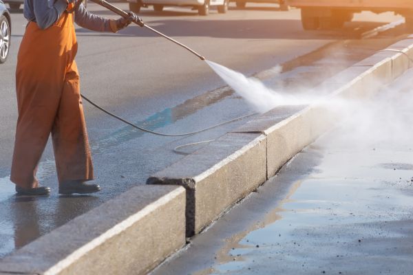 Commercial Concrete Cleaning in Winchester