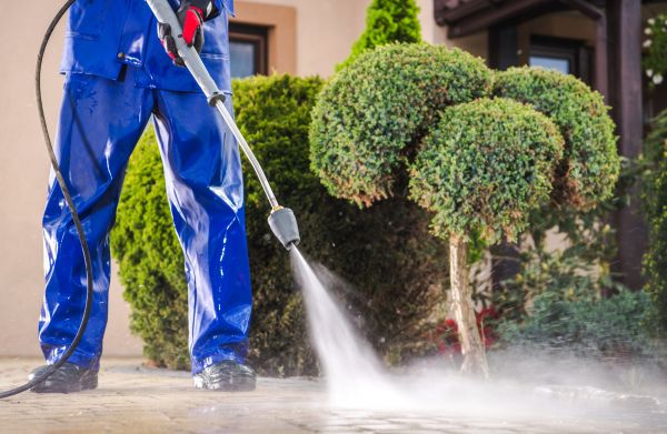 Driveway Cleaning in Winchester