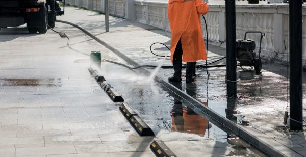 Parking Lot Pressure Washing in Winchester