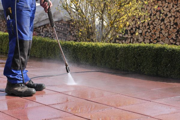 Driveway Pavers Cleaning in Winchester