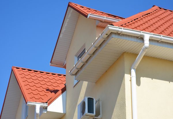Soffit Cleaning in Winchester