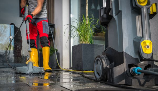 Commercial Pressure Cleaning in Winchester