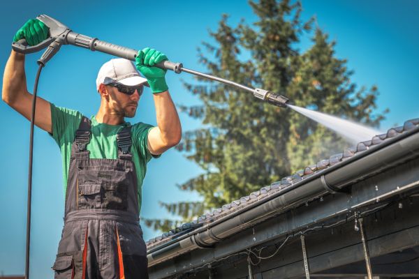 Gutter Jetting in Winchester