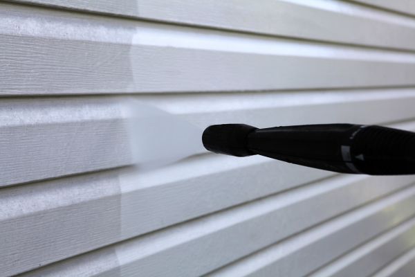 Condo Siding Power Washing in Winchester