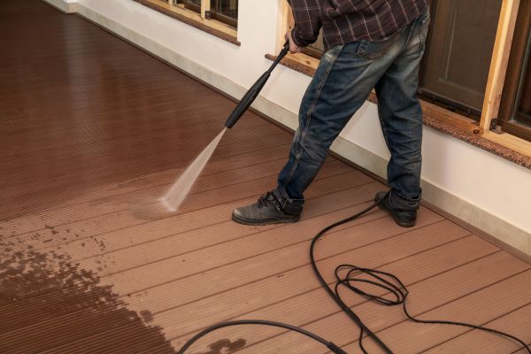 Veranda Cleaning in Winchester