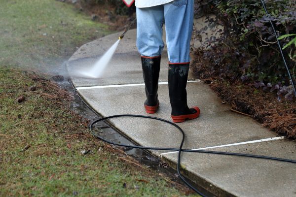 Sidewalk Pressure Cleaning in Winchester