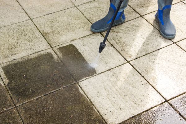 Outdoor Concrete Cleaning in Winchester