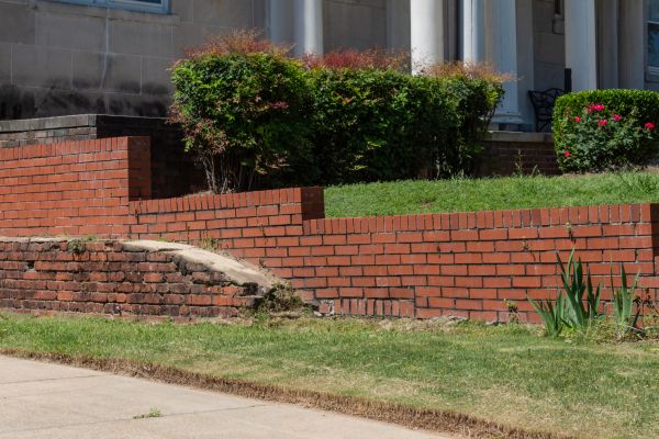 Retaining Wall Cleaning in Winchester